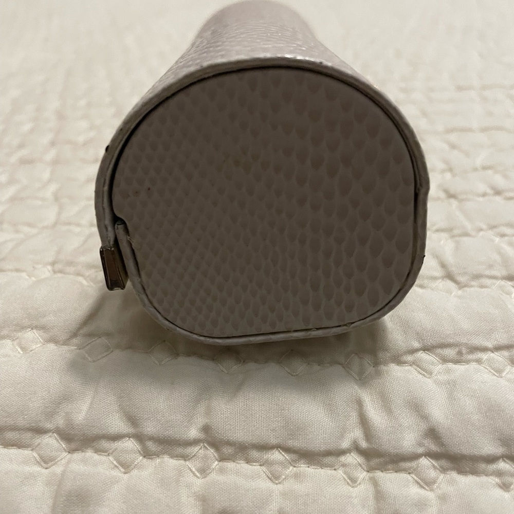 Case for glasses - Picture 2 of 3